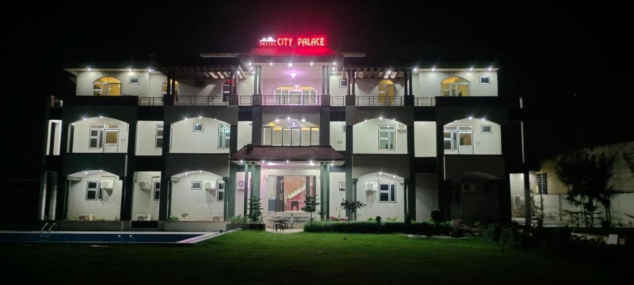 Oyo 83300 Hotel City Palace Alwar Bagian luar foto